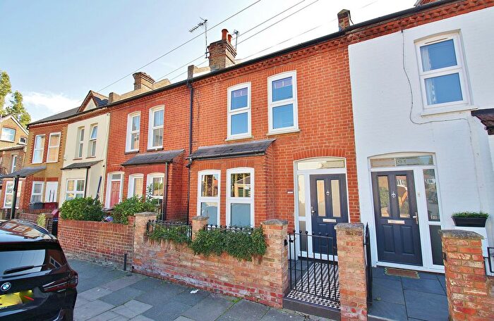 2 Bedroom Terraced House For Sale In Linkfield Road, Isleworth, TW7