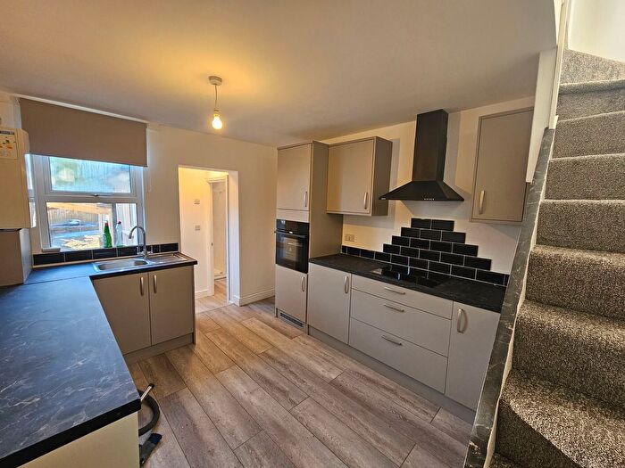 2 Bedroom Property To Rent In Tonbridge Road, Maidstone, ME16