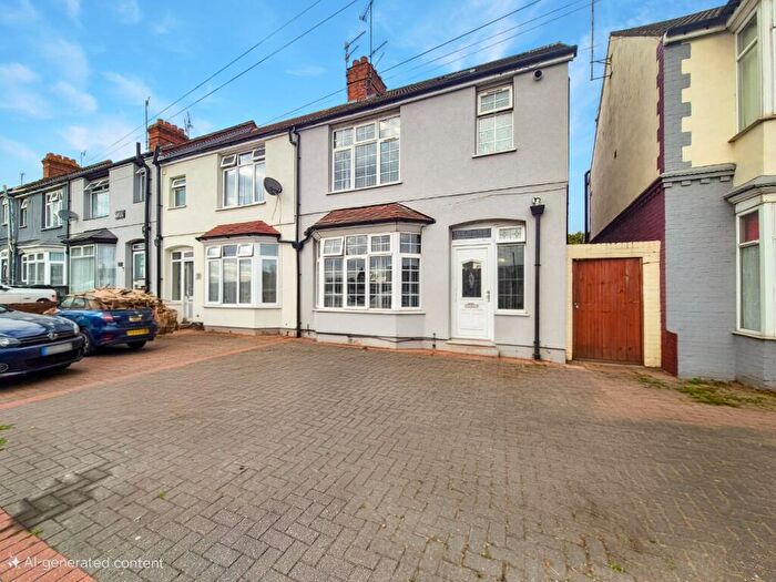 4 Bedroom End Of Terrace House For Sale In Leagrave Road, Luton, Bedfordshire, LU3