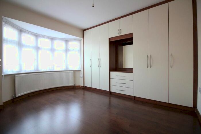 3 Bedroom Terraced House To Rent In Lewis Road, Southall UB1