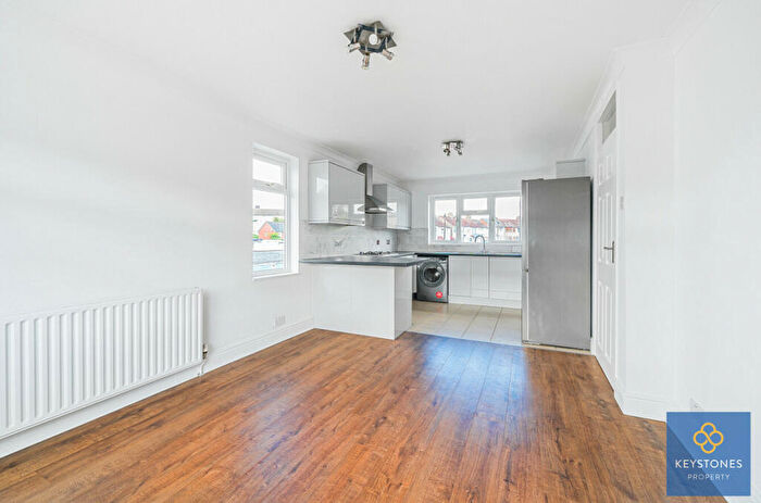 3 Bedroom Apartment To Rent In Collier Row Lane, Romford, RM5