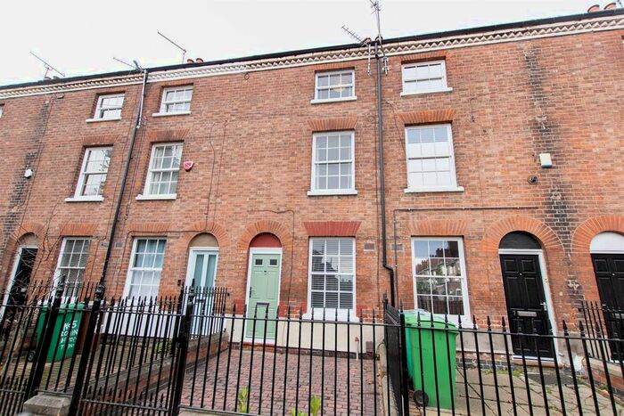 3 Bedroom Terraced House To Rent In Robin Hood Terrace, Nottingham, NG3