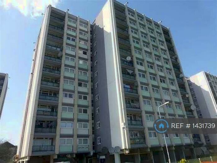 2 Bedroom Flat To Rent In Lambourne Court, Woodford Green, IG8