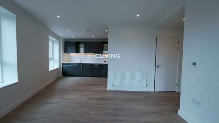 2 Bedroom Flat To Rent In Alington House, London, N8