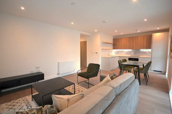 2 Bedroom Apartment To Rent In Flagstaff Road, Reading, RG2