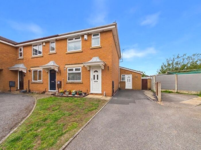 2 Bedroom End Of Terrace House For Sale In The Paddock, Boulton Moor, DE24