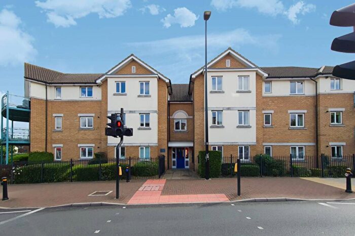 2 Bedroom Flat To Rent In High Road, Harrow, HA3
