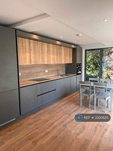 1 Bedroom Flat To Rent In Alder House, Buckingham, MK18