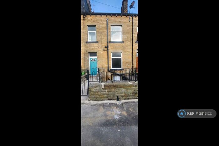 2 Bedroom Terraced House To Rent In Summer Street, Halifax, HX1