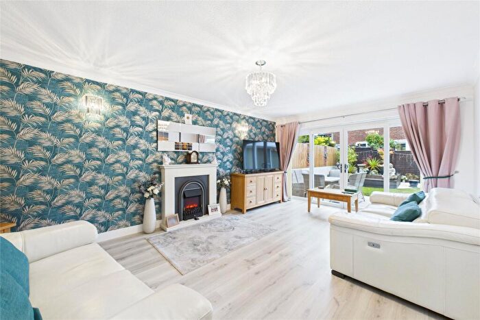 2 Bedroom Bungalow For Sale In Newtown Road, Sandhurst, Berkshire, GU47