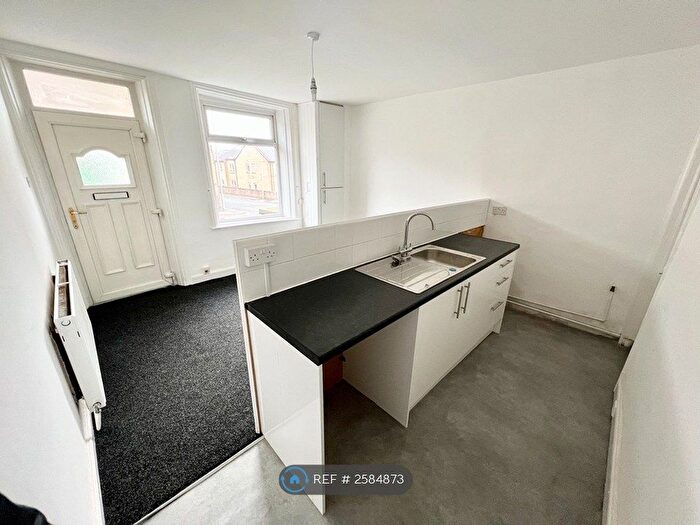 2 Bedroom Terraced House To Rent In Garden Road, Brighouse, HD6