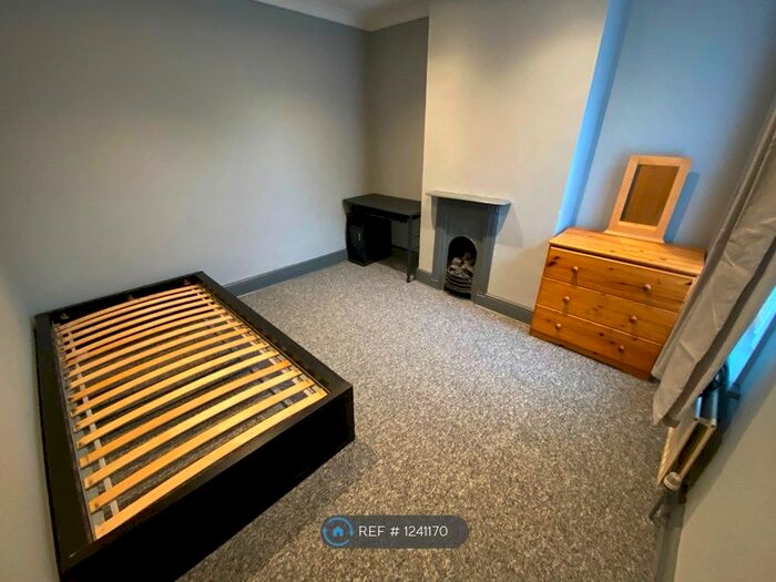 4 Bedroom Terraced House To Rent In Malmesbury Road, Southampton SO15
