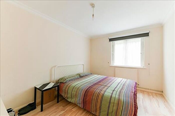 2 Bedroom Flat To Rent In Gordon Court, A The Downs, SW20