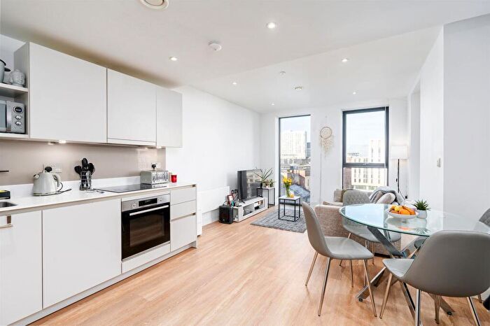 2 Bedroom Apartment For Sale In Whitworth Street, Manchester, M1