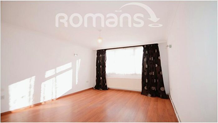 3 Bedroom House To Rent In Jefferson Road, Basingstoke, RG21