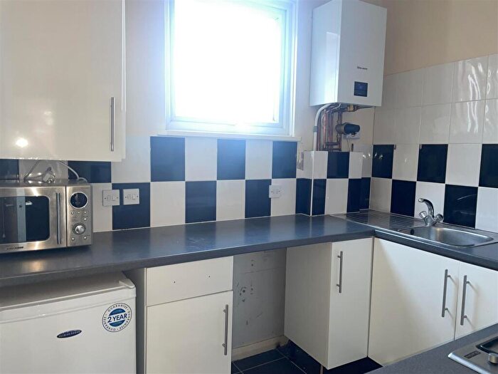 2 Bedroom Apartment To Rent In Ashburton Road, Southsea, Hampshire, PO5