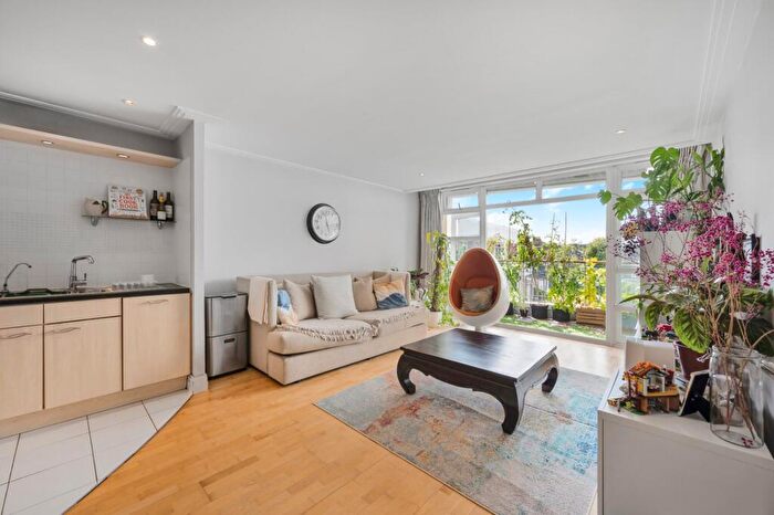 2 Bedroom Flat To Rent In Drayton Park, Islington, N5