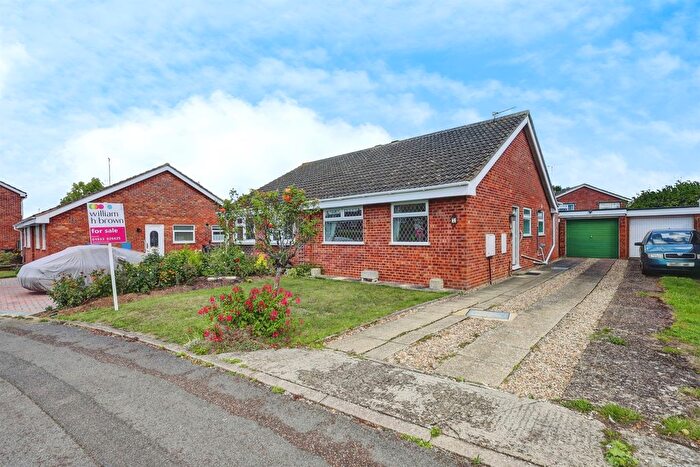 1 Bedroom Semi-Detached Bungalow For Sale In Holmfield Drive, Raunds, Wellingborough, NN9