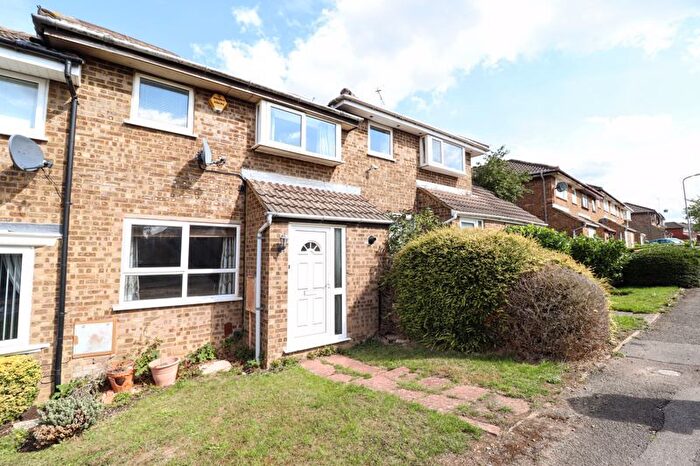 3 Bedroom Terraced House For Sale In Favell Drive, Milton Keynes, MK4