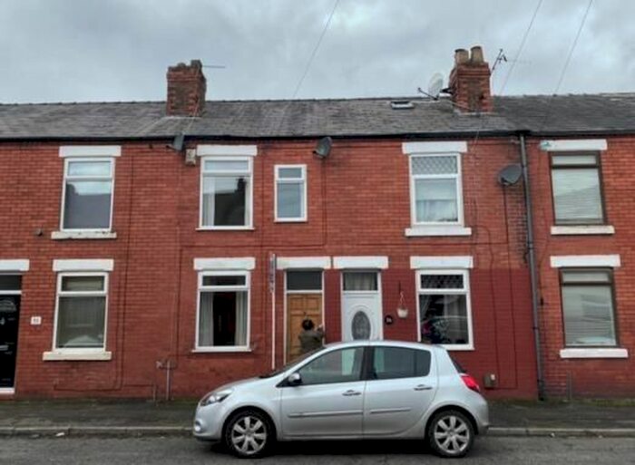 2 Bedroom Property To Rent In Brighton Street, Warrington, WA5