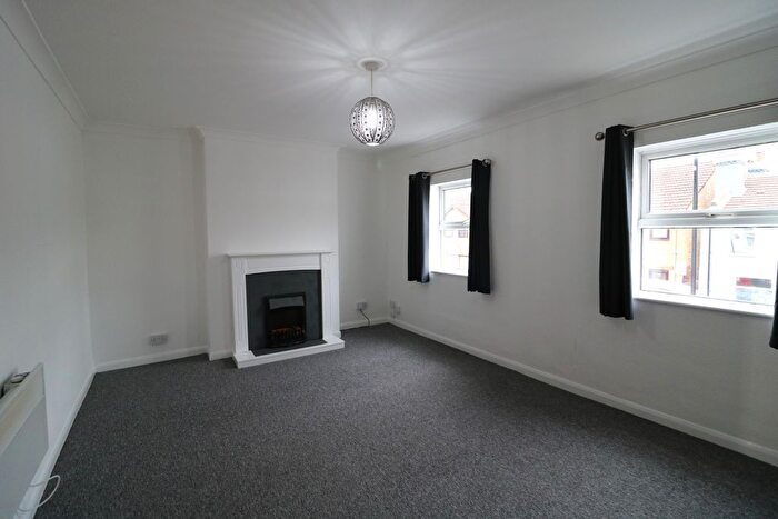 Studio To Rent In Holland Road, London, SE25