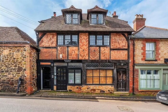 3 Bedroom Maisonette To Rent In High Street, Limpsfield, Oxted, RH8