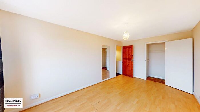 2 Bedroom Flat For Sale In Carnarvon Road, Stratford, E15
