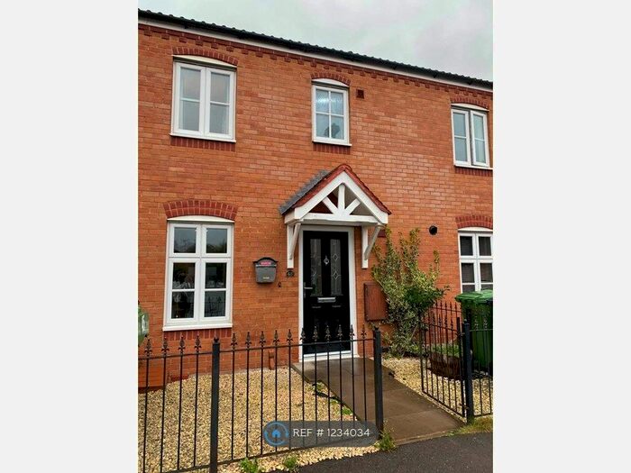 3 Bedroom Terraced House To Rent In Chestnut Drive, Hagley, Stourbridge DY9