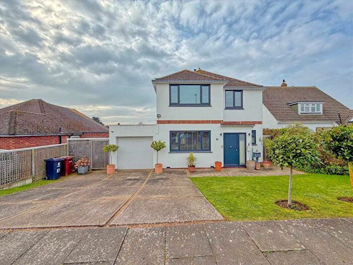 4 Bedroom Detached House For Sale In The Close, Frinton On Sea, CO13