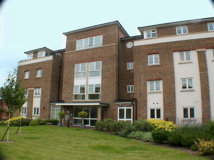 2 Bedroom Flat To Rent In Lady Aylesford Avenue, Stanmore, Middlesex HA7