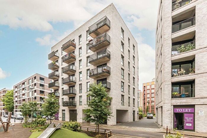 2 Bedroom Flat To Rent In Rookwood Way, London, E3