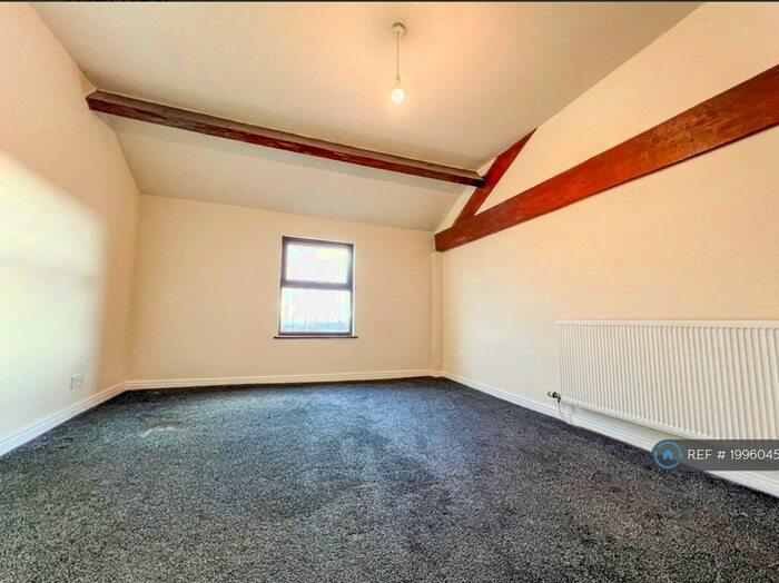 4 Bedroom Terraced House To Rent In Church Road, Bolton, BL1