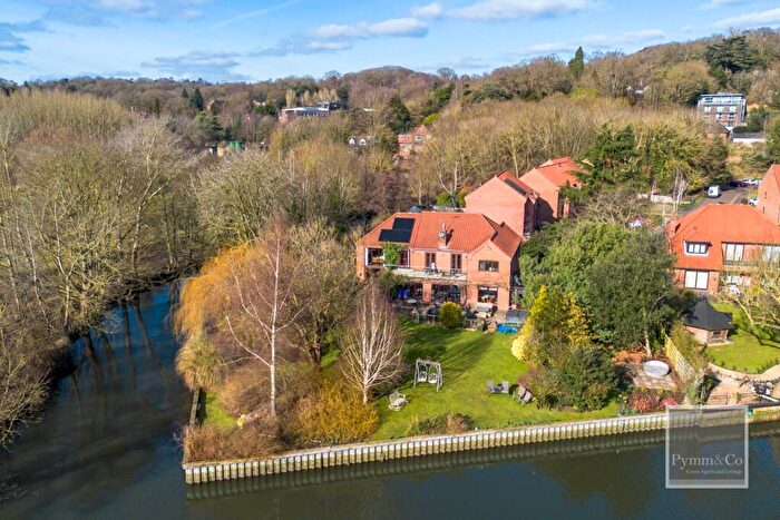 5 Bedroom Detached House For Sale In Thorpe Hall Close, Thorpe St Andrew, NR7