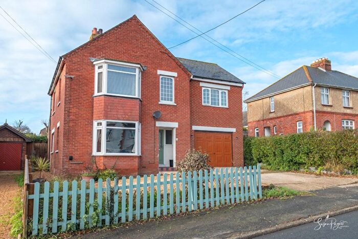 4 Bedroom Detached House For Sale In Station Road, St. Helens, Ryde, PO33