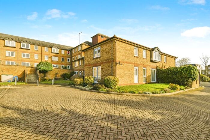 2 Bedroom Retirement Property For Sale In Collett Road, Ware, SG12