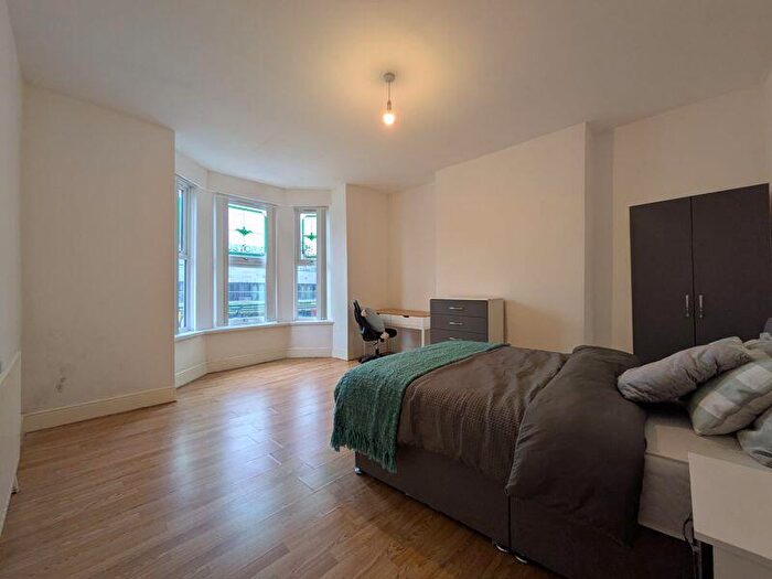 1 Bedroom Semi-Detached House To Rent In Incredible Shared-Home On Gregory Boulevard, NG7