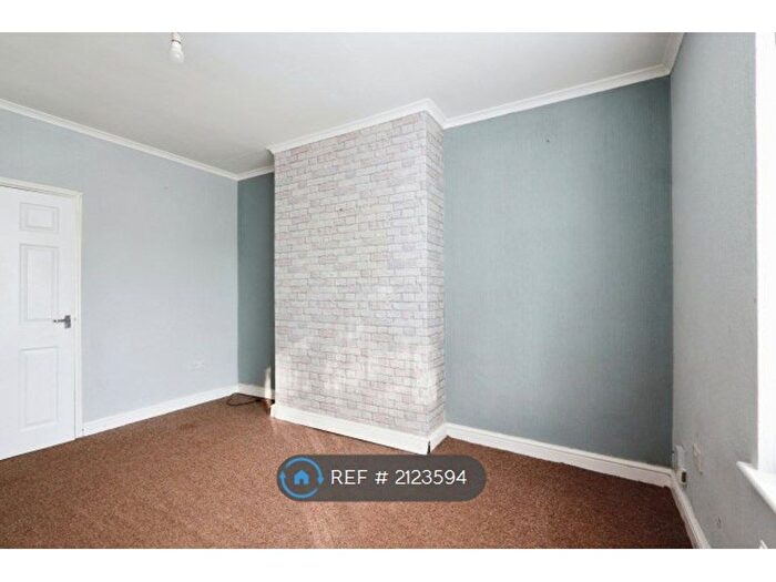 2 Bedroom End Of Terrace House To Rent In Longley Avenue West, Sheffield, S5
