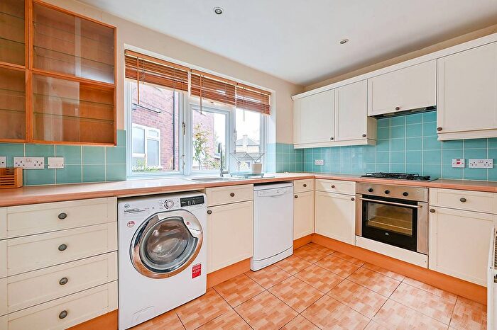 2 Bedroom Flat For Sale In Audley Court, Ealing, London, W5