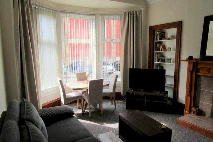 1 Bedroom Flat To Rent In Overdale Avenue, Glasgow, G42