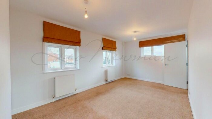 3 Bedroom Maisonette To Rent In Cherrydown Avenue, London, E4