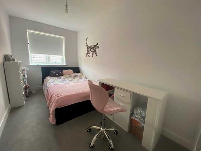 3 Bedroom Terraced House For Sale In Sycamore Drive, Calne, SN11