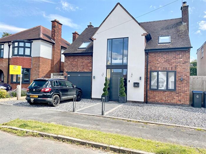 4 Bedroom Detached House For Sale In Boyslade Road East, Burbage, Hinckley, LE10