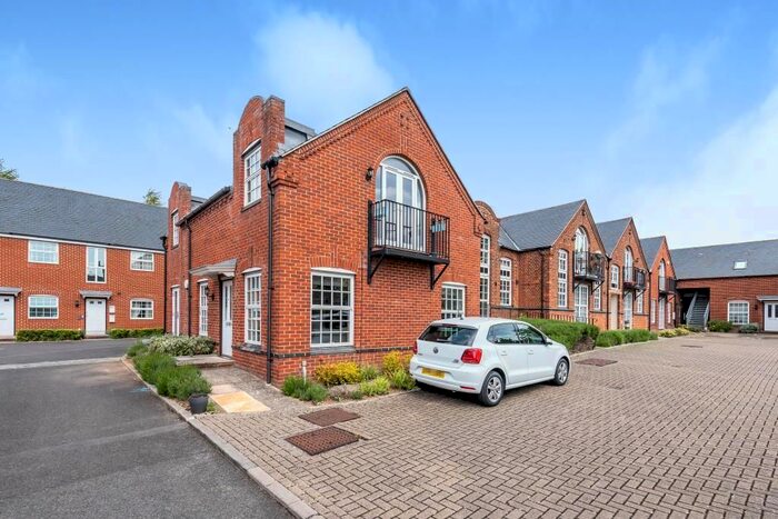 2 Bedroom Flat To Rent In Wooldridge Court, Headington, OX3