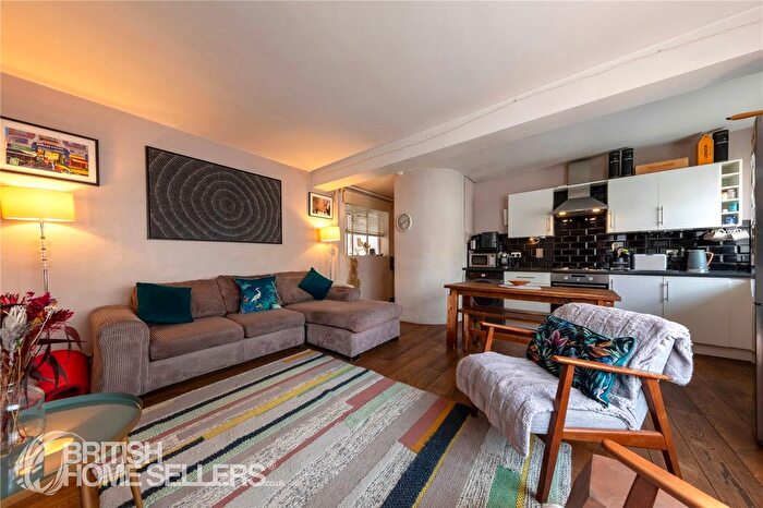 1 Bedroom Flat For Sale In Brixton Road, London, SW9