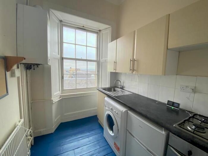 1 Bedroom Flat To Rent In Broughton Street, Edinburgh, EH1
