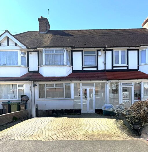 1 Bedroom Block Of Flats To Rent In Almond Way, Mitcham, CR4