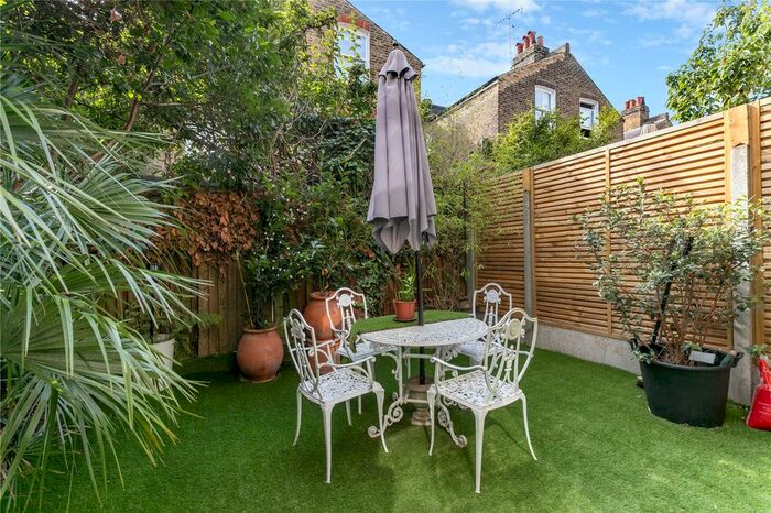 1 Bedroom Flat To Rent In Broomwood Road, London, SW11