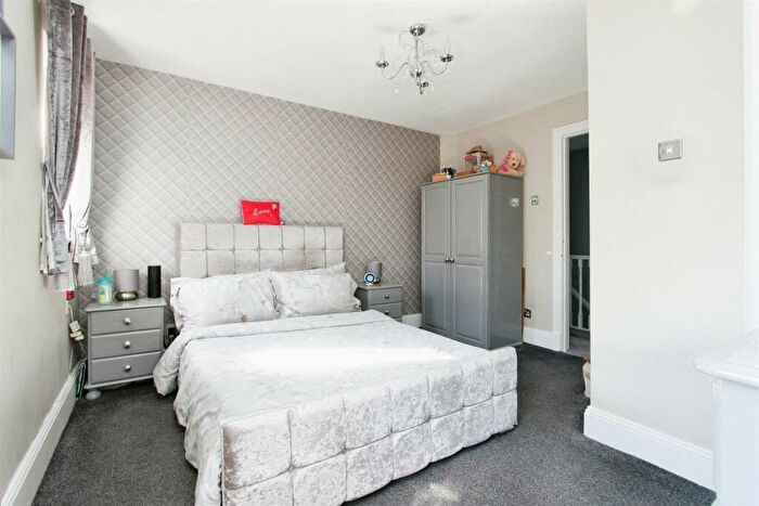 3 Bedroom Detached House For Sale In Donemowe Drive, Kemsley, Sittingbourne, ME10