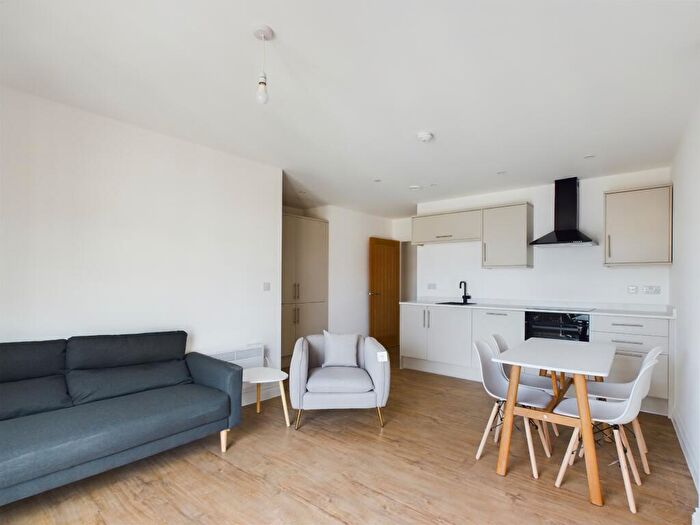 2 Bedroom Apartment To Rent In Queen Street, Sheffield, S1