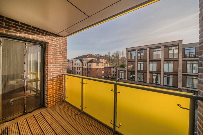 1 Bedroom Flat For Sale In Finchley Road, Hampstead, NW11